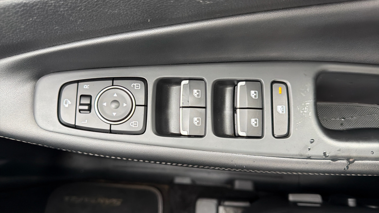 Hyundai SANTA FE 1.6 TGDi Hybrid Ultimate 5dr 4WD Auto Hybrid Estate